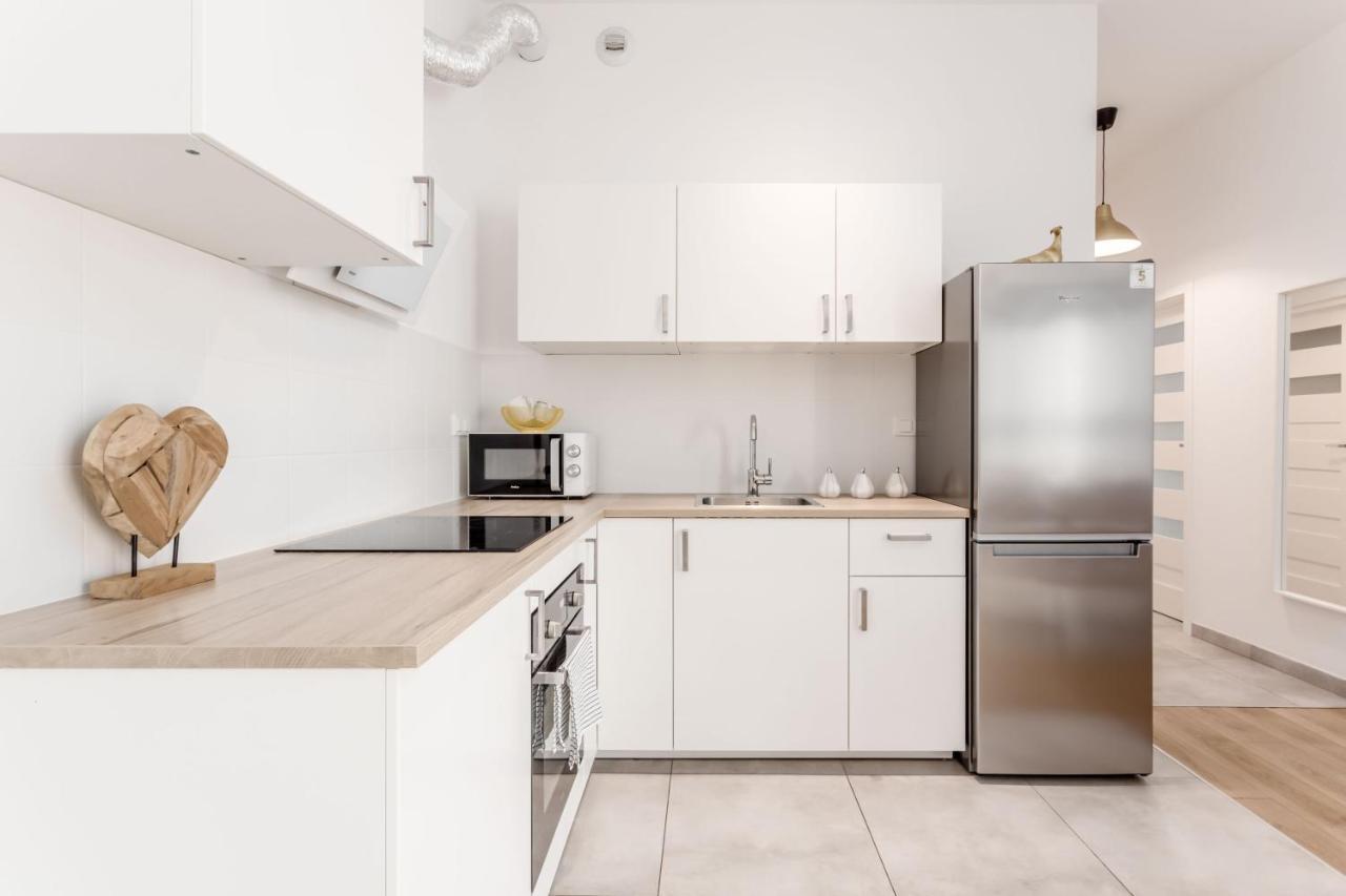 Chill Apartments City Link Varsavia Esterno foto