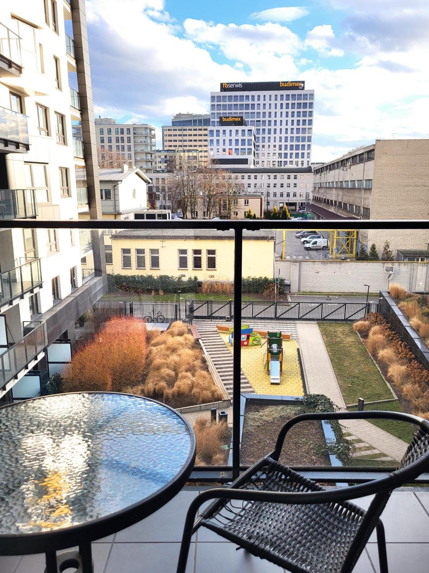Chill Apartments City Link Varsavia Esterno foto