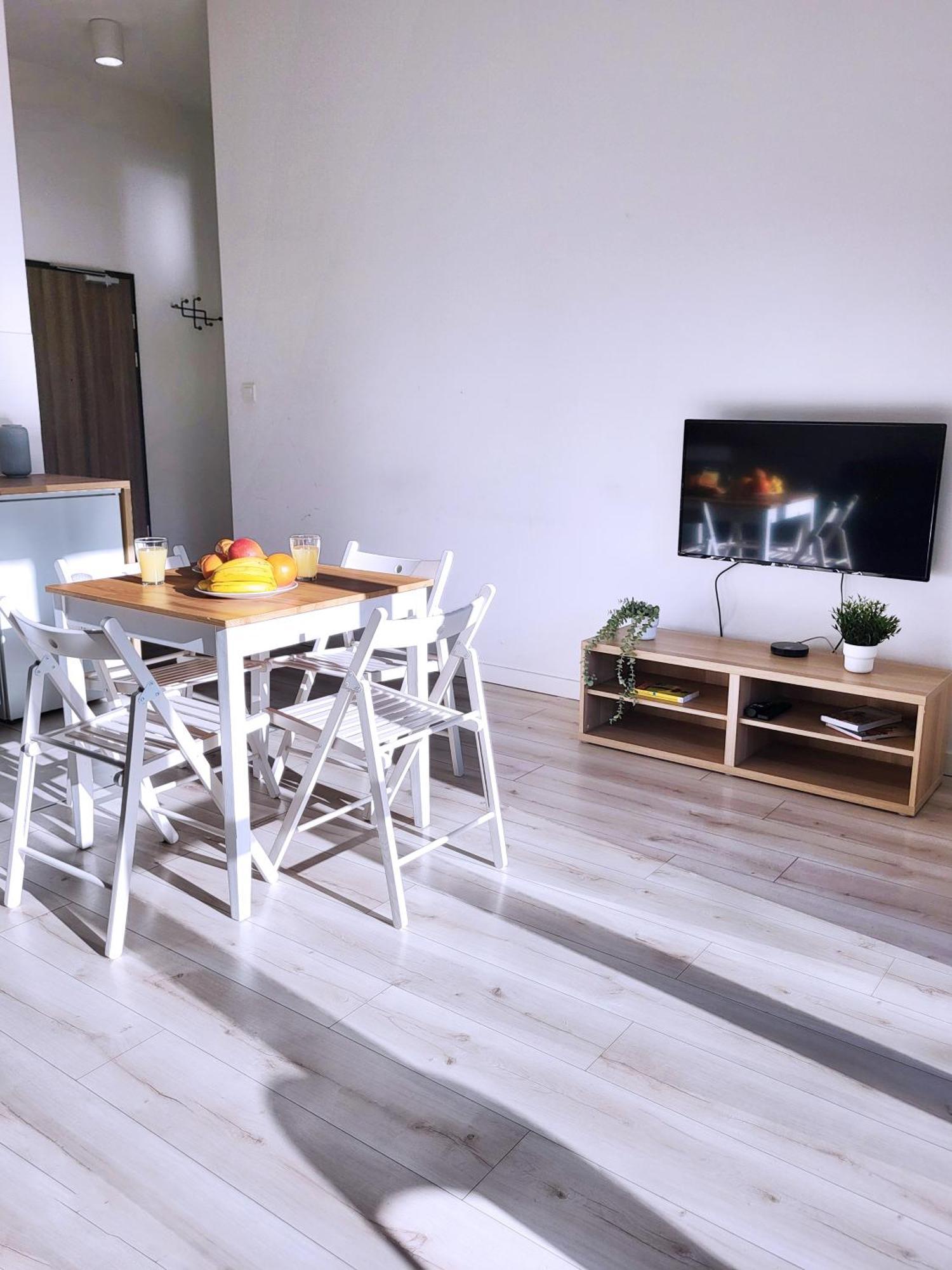Chill Apartments City Link Varsavia Esterno foto